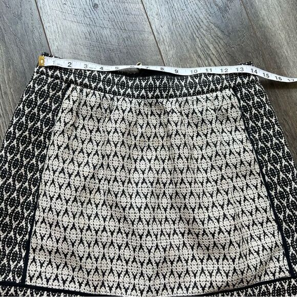 J. Crew Textured Jacquard Block Print Black and White Graphic Mini Skirt Size 8 - Picture 7 of 11